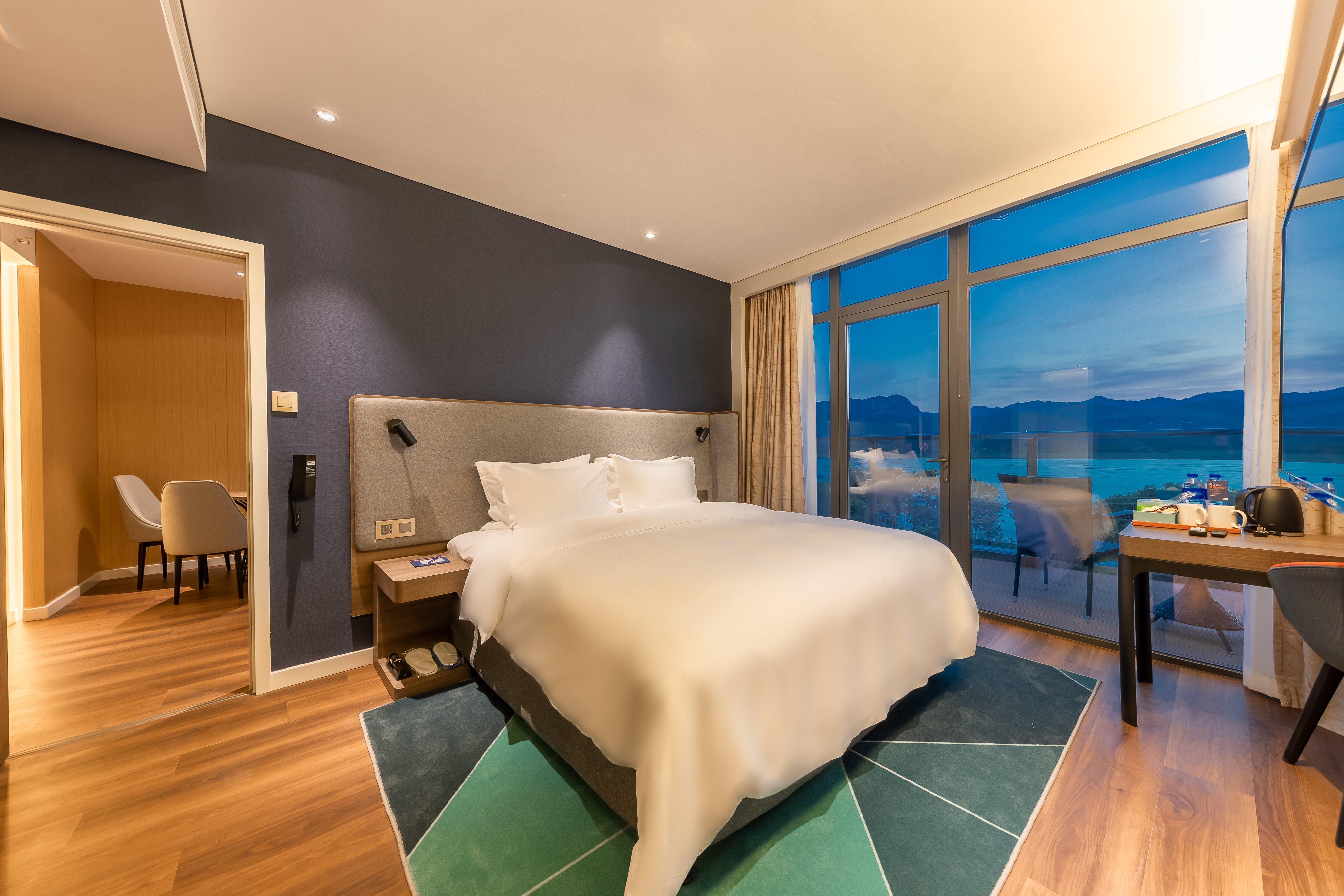 Holiday Inn Express Yichang Riverside By Ihg Exterior photo