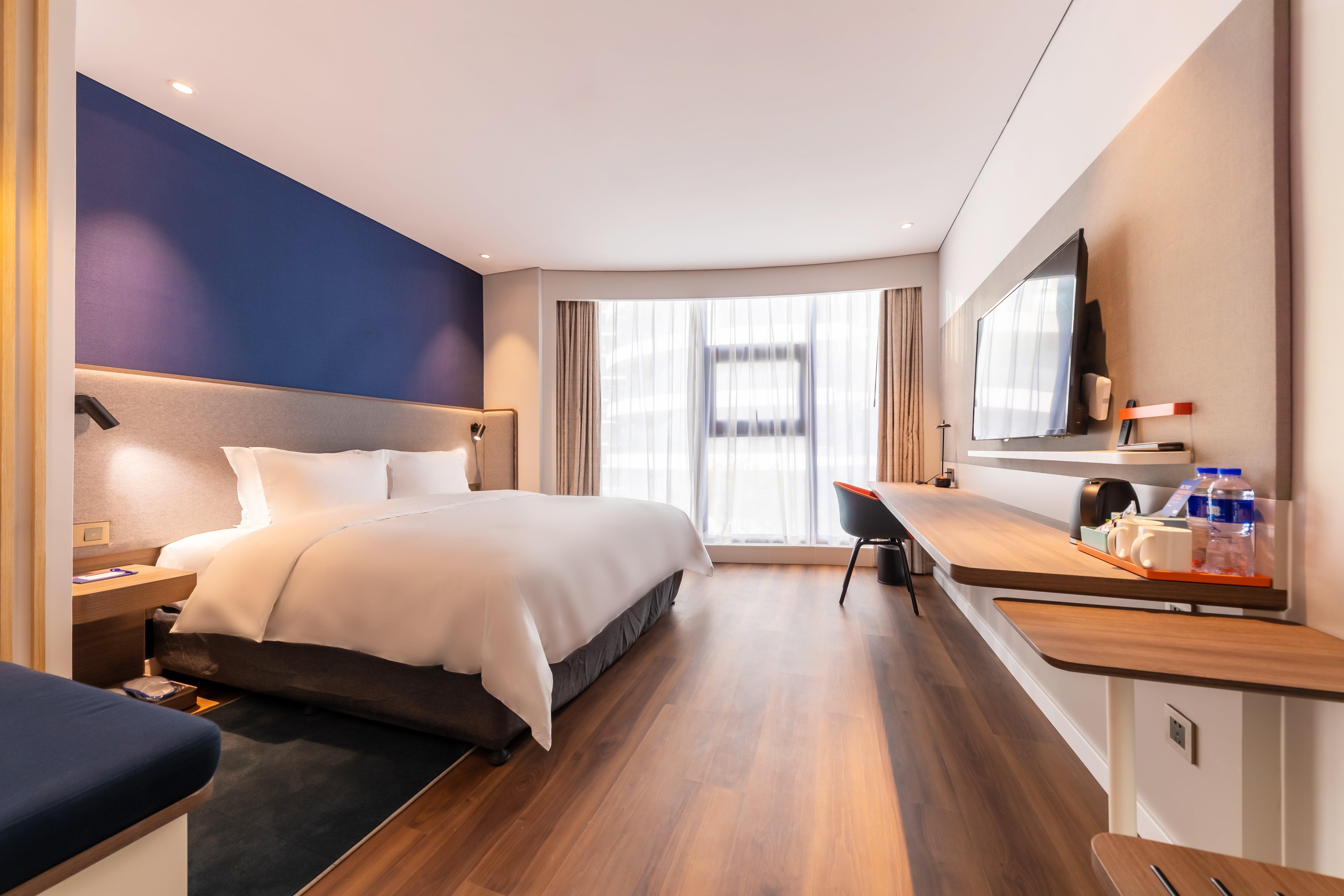 Holiday Inn Express Yichang Riverside By Ihg Exterior photo